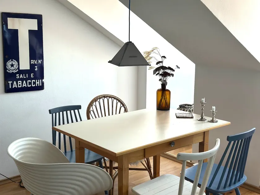 Beautiful 2-room attic studio in the heart of Prien - Image 1