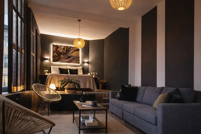☘ Black & Gold loft with cityview 5star location - Image 1