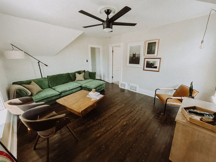 sunny upper unit - close to beach/downtown - Image 1