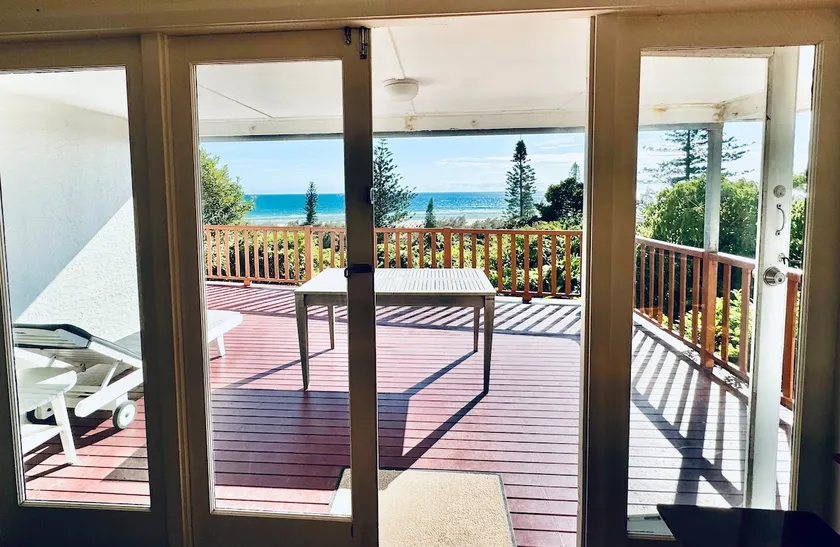 BOSCOBEL COTTAGE - MAGICAL BEACH & RIVER VIEWS - KINGSCLIFF - Image 1