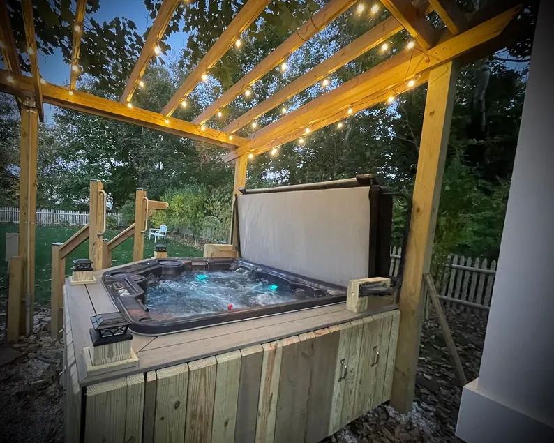 Sun Sand & Sea House- Fenced Yard and Hot Tub! - Image 1