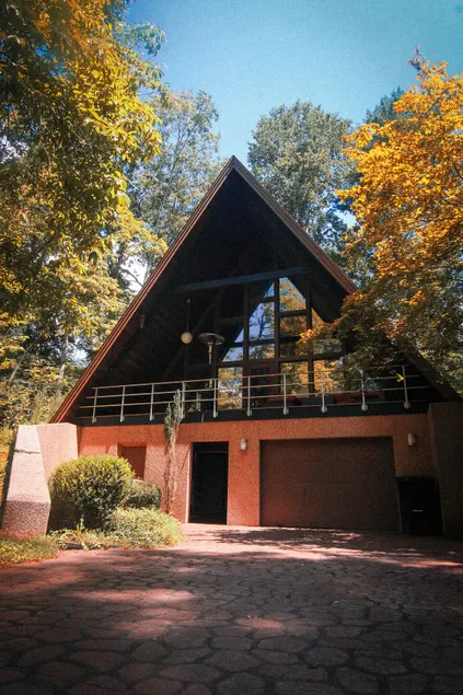Treehouse A-Frame Retreat w/ Fire Pit + EV Charger - Image 1