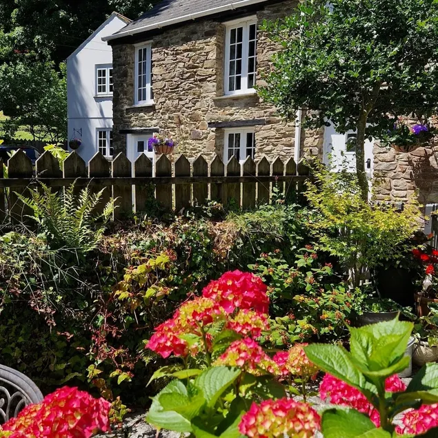 Bill's Barn, A Cornish Cottage for 2, Dog friendly - Image 1