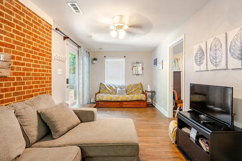 Enjoy your little slice of heaven in Chics Beach! - Image 1