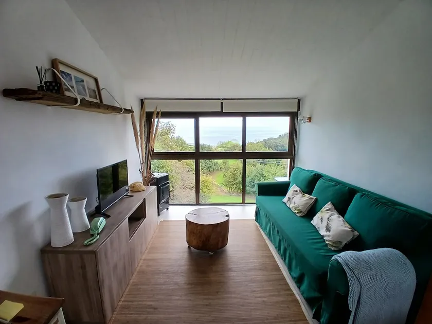 Townhouse with a garden and GREAT VIEWS! - Image 1
