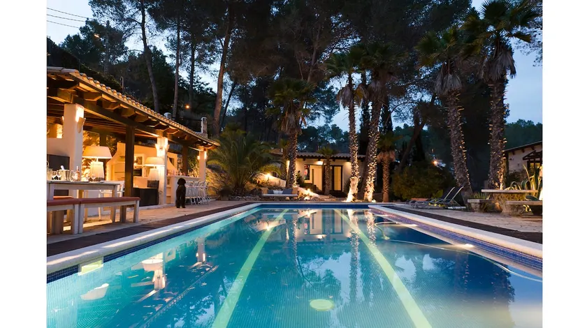 Villa Palmera, with (optional) gym & event room - Image 1