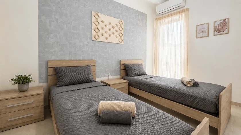 2BR · 2BA · Balcony Apt | Pet-Friendly | Xlendi - Image 1