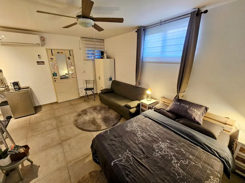 Cozy Studio, 5 Minutes from the Beach - Image 1