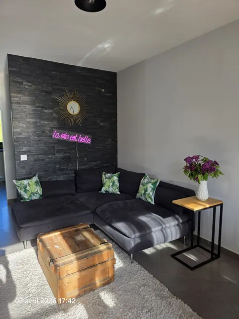 Charming house with balcony parking - Direct Paris - Image 1