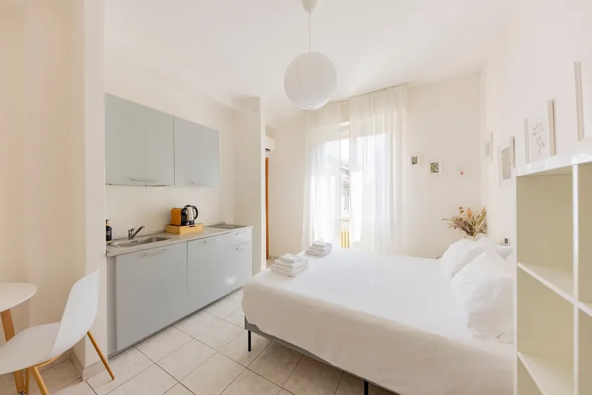 Farini Petit Studio - Image 1