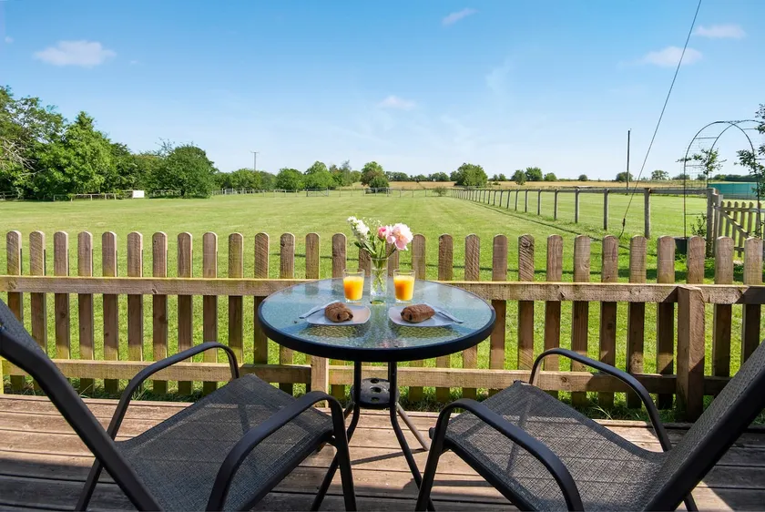 Greengage- Serene Cotswold Log Cabin near Broadway - Image 1