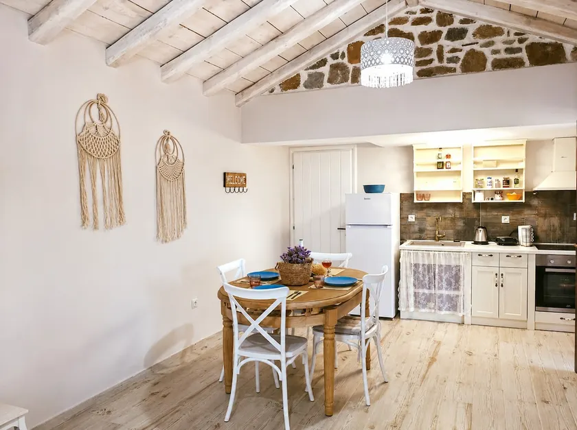Paliokaliva Home - Image 1