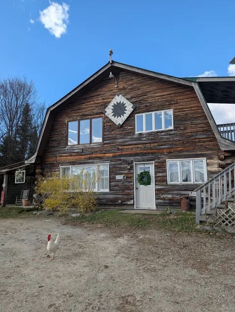 Peaceful Country Cabin - Image 1
