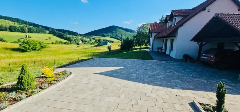 Rural, peaceful place to stay. - Image 1
