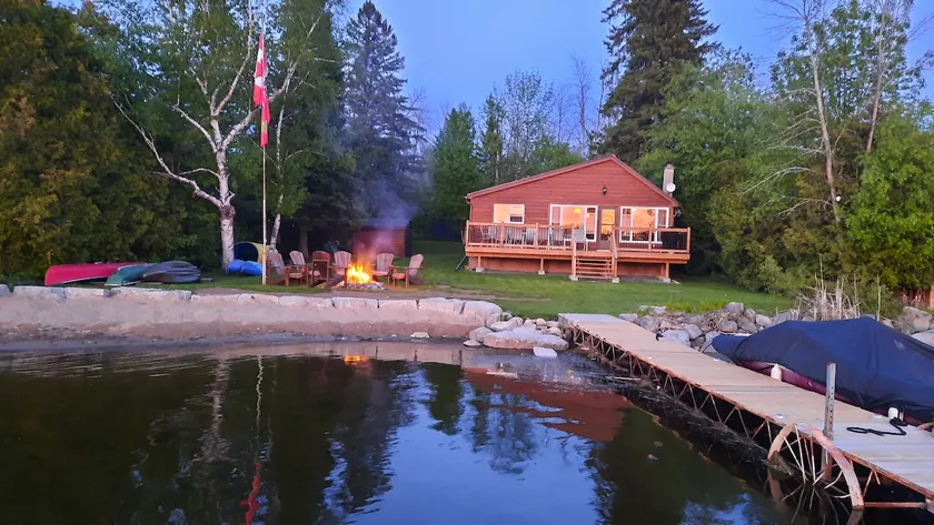 Riverfront Paradise! The Perfect Family Vacation! - Image 1