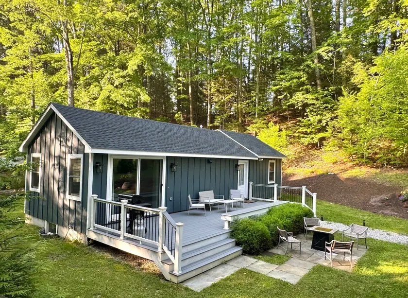 Lake House in the Berkshire (Access Dock & Canoe - Image 1