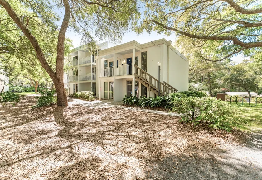 Jekyll Isl. condo steps from beach! - Image 1