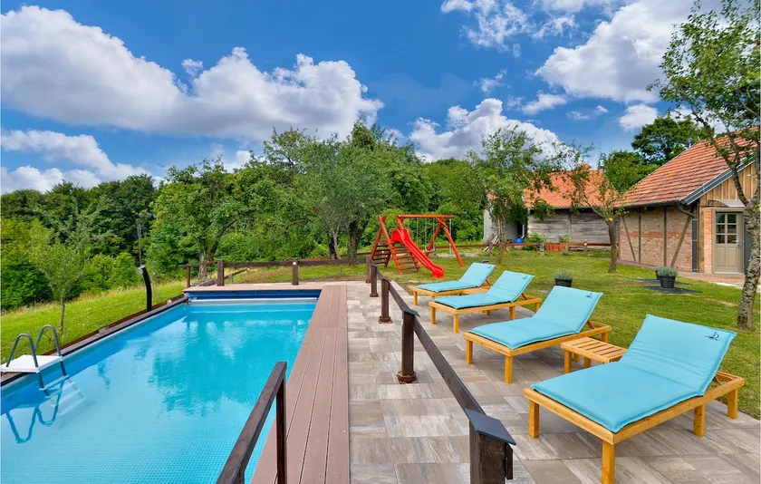 Beautiful Home In Sveti Ivan Zelina With Sauna - Image 1