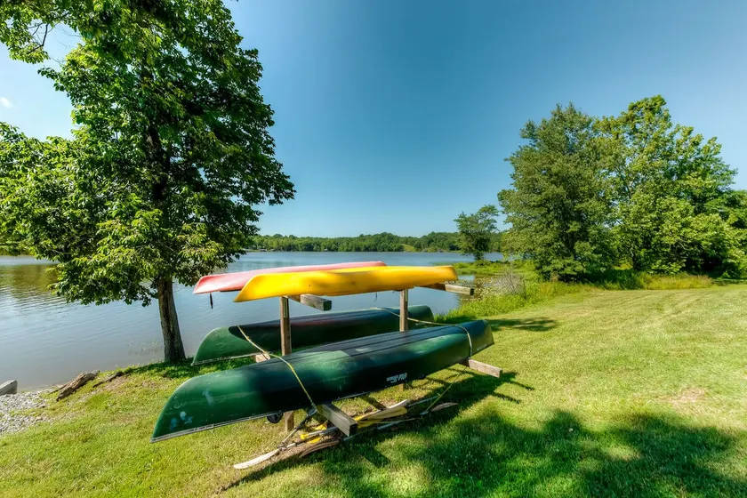 4BR Lakefront home w/dock, kayaks, canoes - Image 1