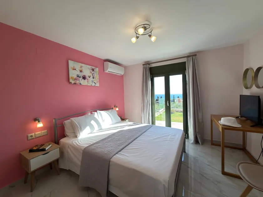 Freesia Grand Sea View Residence - Image 1