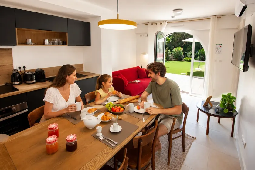 Jeanne Blanc-Apartment 4-6 pers - garden level - Image 1