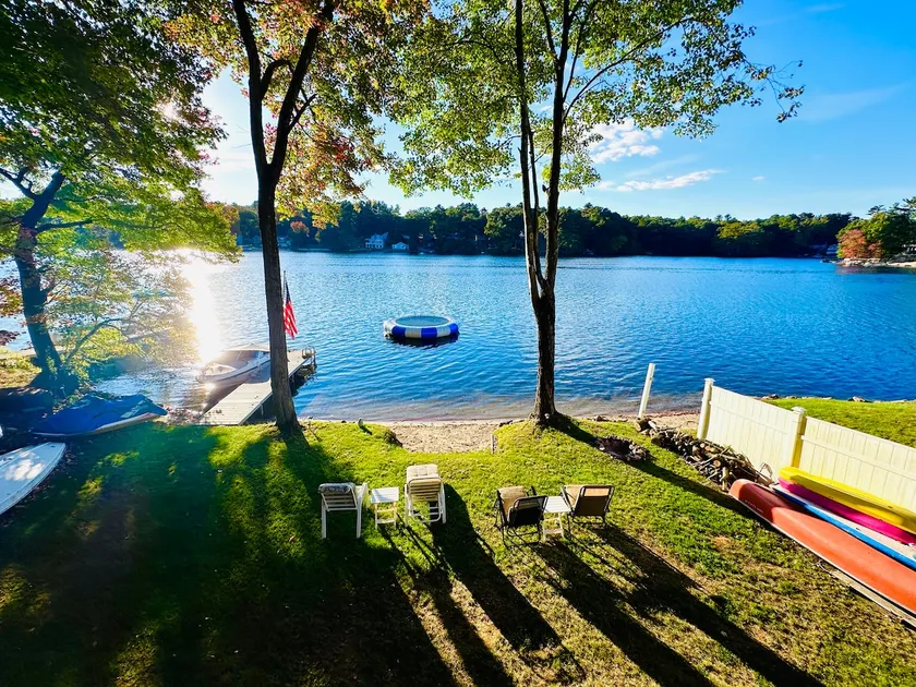 Cozy, 3BR lake-side retreat and outdoor oasis - Image 1