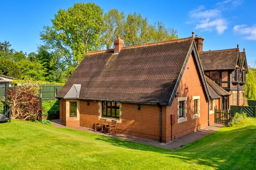 The Grove Annexe - Image 1