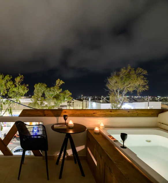 Candele junior suite with heated jacuzzi - Image 1