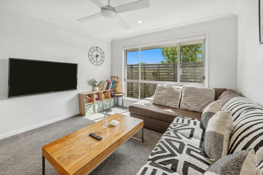 Family Holiday Vibe House in Dakabin - Image 1