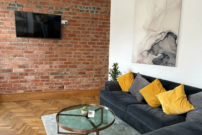 Chapel Allerton | Stylish 1-Bed | Free Parking - Image 1