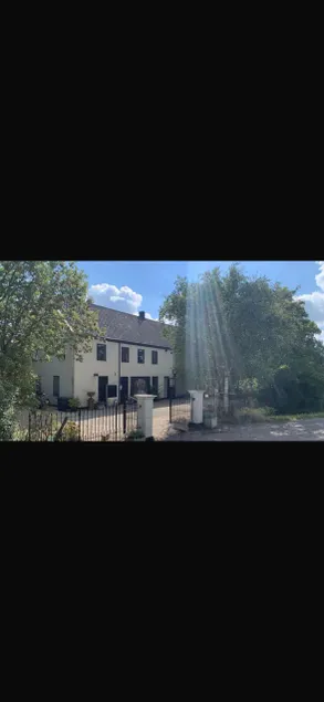 Beautiful well located country house (No party's) - Image 1
