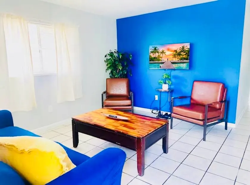 SKY 2X Bigger than Hotel Full Kitchen Cape Coral - Image 1