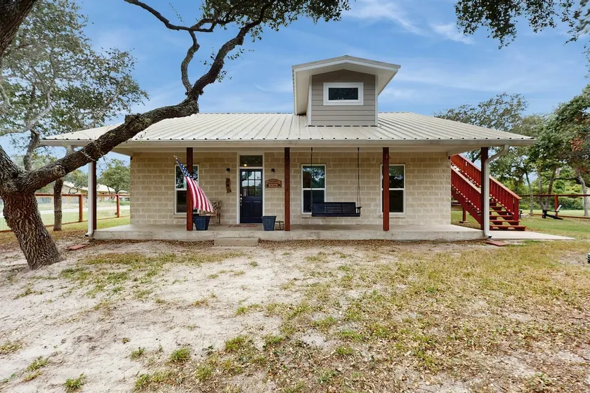 Luxe 3BR Dog Friendly | Balcony | Firepit | W/D - Image 1