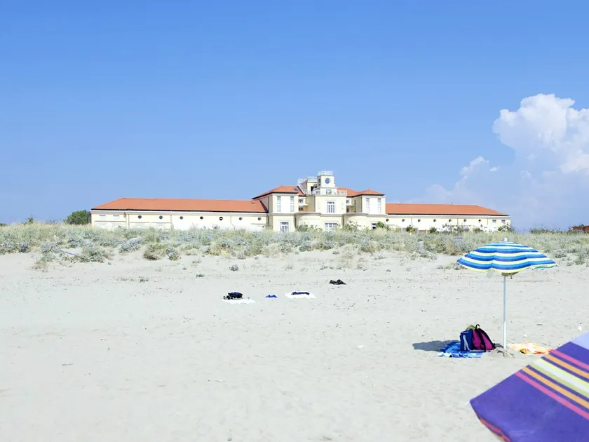 Regina-Elena, vista panorámica al mar - apartamento en primera línea de mar - Image 1