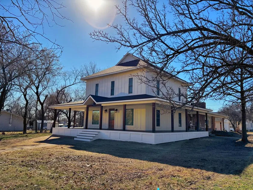 Lyndon Guesthouse - Image 1