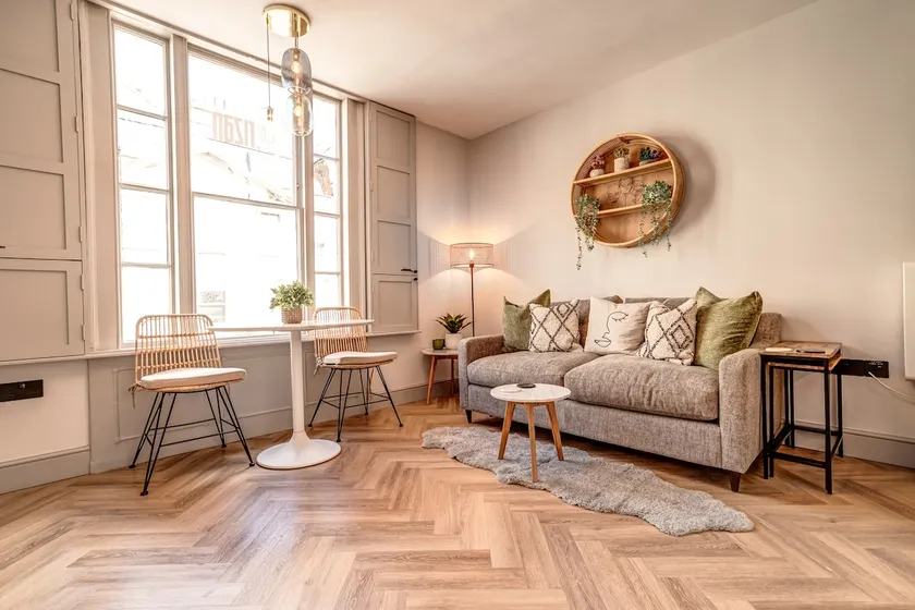 Central Bath Japandi Apartment – Artizan's Den - Image 1