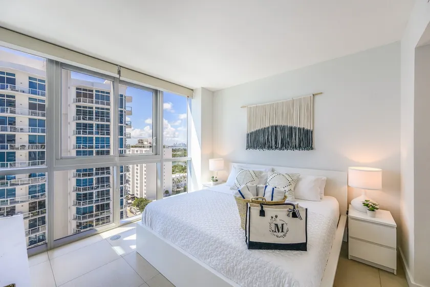 Guest Awarded Side Ocean View & Free Parking - Image 1