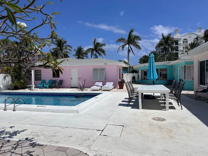 Across from the Beach -Remodeled 1 Bedroom w Pool - Image 1
