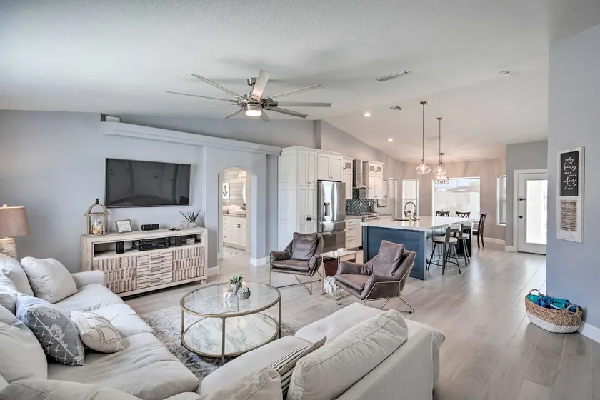 Pool, Patio & Lake Views: Lake Havasu City Home! - Image 1