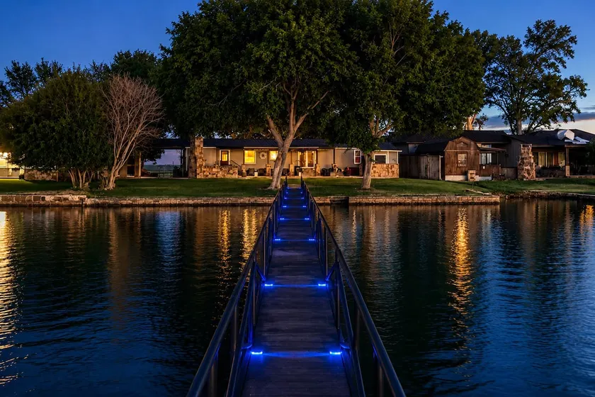 Possum Kingdom Waterfront Retreat w/ Pier, Bar - Image 1