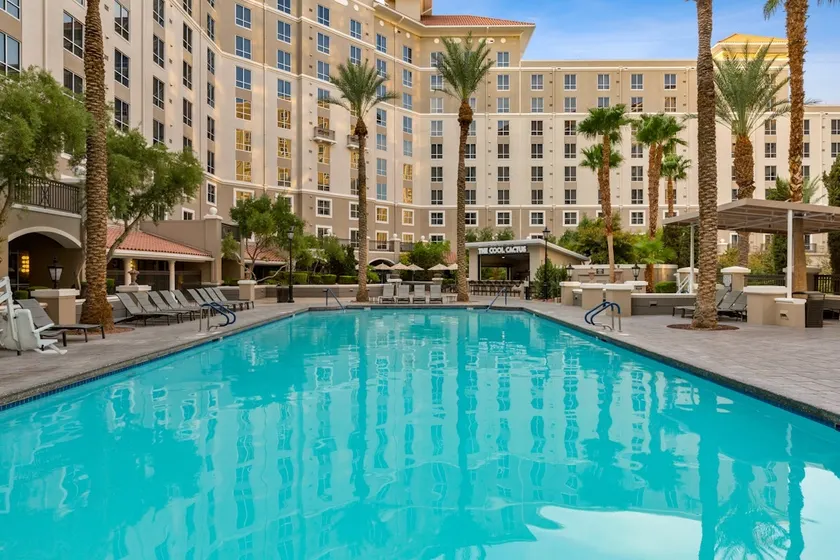 1 BEDROOM DELUXE SUITE - Family Friendly Resort! - Image 1