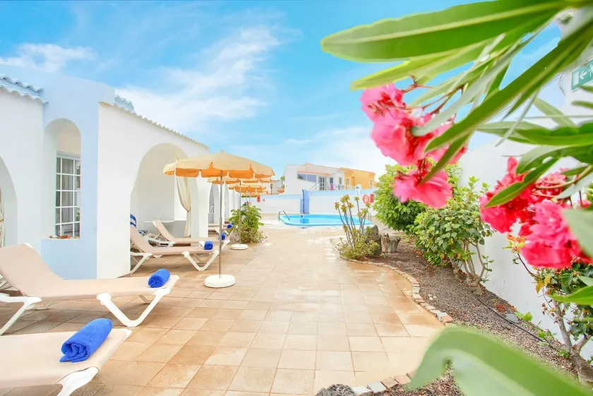 Neptuno Bungalows - Adults Only - Image 1