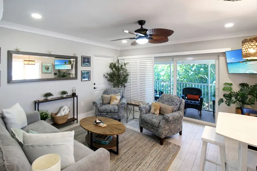 Relaxing Sanibel Hideaway Colony Inn 13 - Image 1