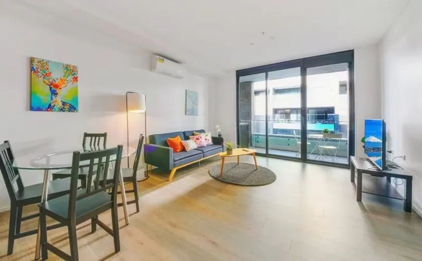 Liverpool Stunning 1 Bedroom apartment + parking - Image 1