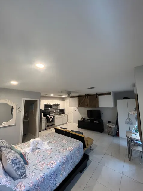 Beautiful Studio in Lehigh Near I-75 and Beaches! - Image 1