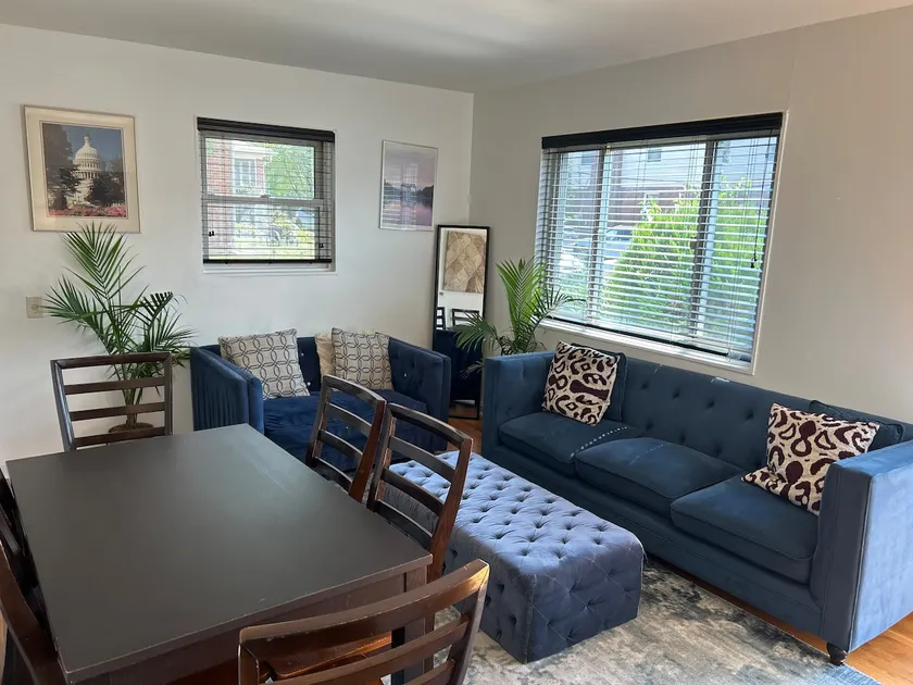 7mins to Lincoln Memorial, 5bd House, Parking,WiFi - Image 1