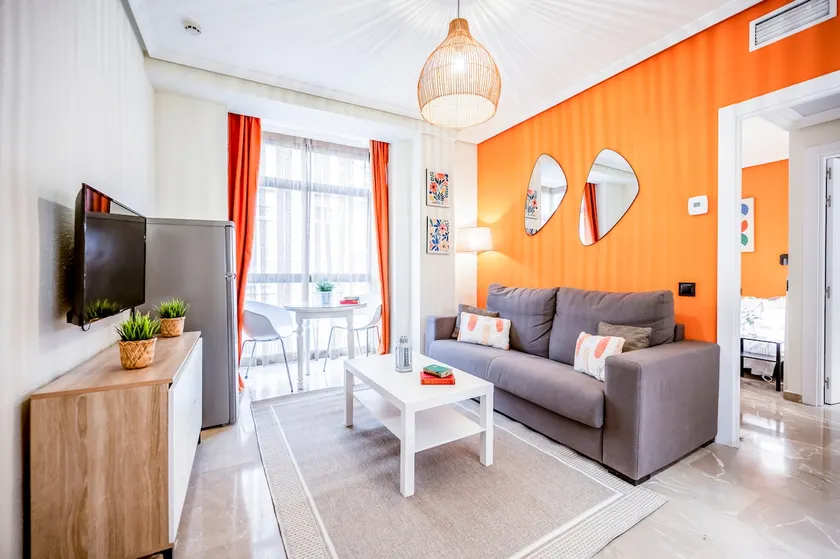 Modern Flat Near Madrid Center | Parking & Terrace - Image 1