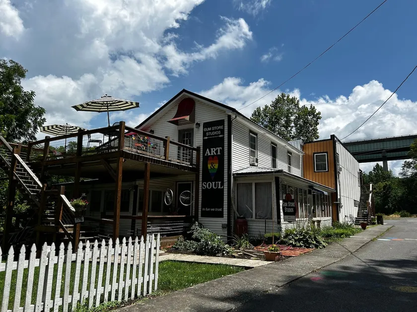 Residence A at Gum Store Studios - Image 1