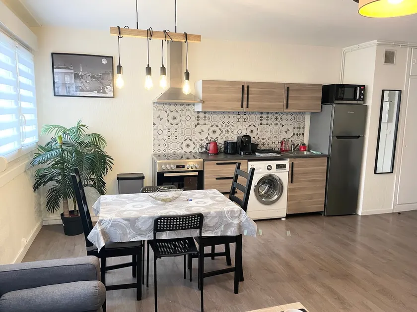 Very nice 2 rooms of 50 m2 near Vélizy - Image 1