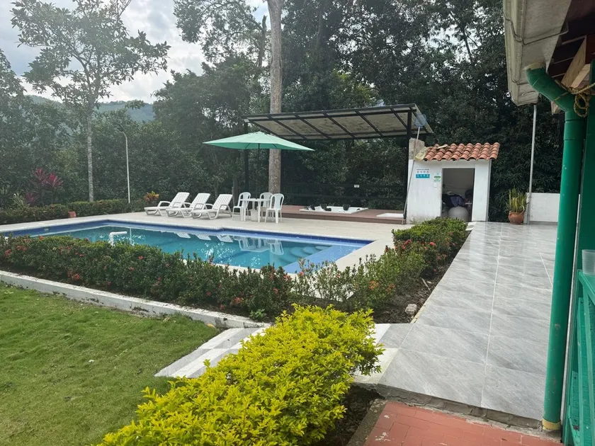 Beautiful house to rest in Tobia near Villeta - Image 1